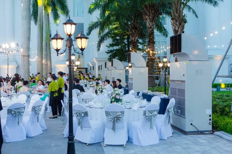 Cho thuê máy lạnh sự kiện công suất lớn với setup nhanh cho tiệc ngoài trời sang trọng.