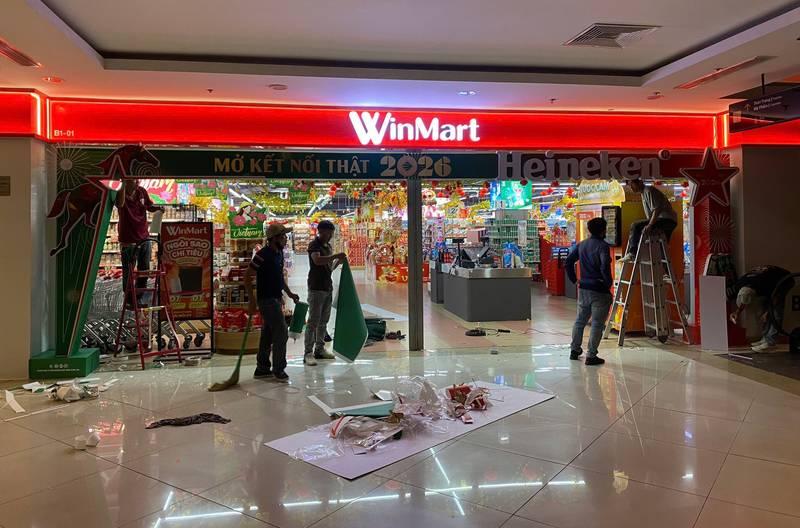 Thi công cổng chào sự kiện tại cửa hàng siêu thị WinMart với dịch vụ thi công cổng chào booth sự kiện trọn gói.