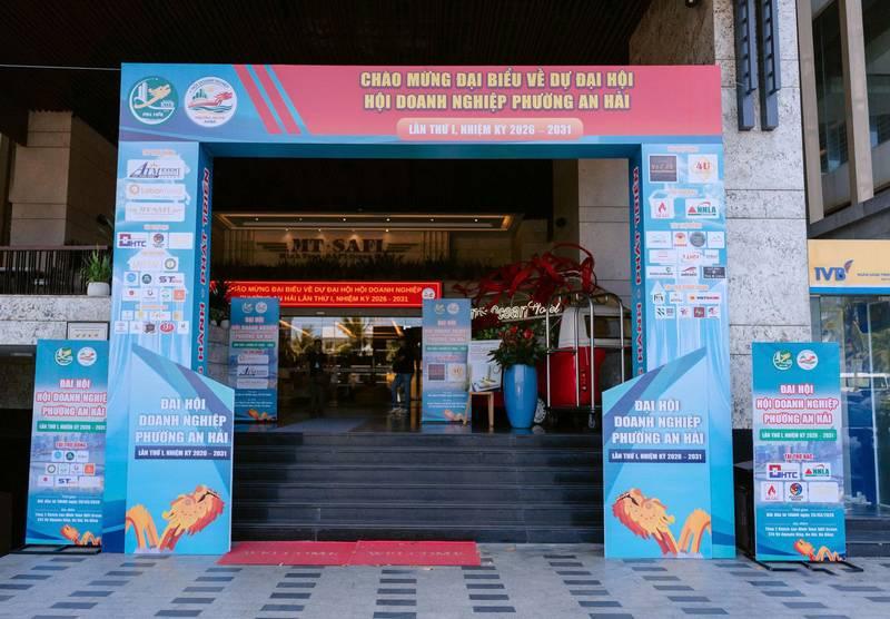 Thi công cổng chào sự kiện Đại hội Hội Doanh nghiệp phường An Hải với booth sự kiện siêu thị trọn gói chuẩn chỉnh.