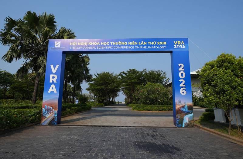 Thi công cổng chào sự kiện hội nghị khoa học trọn gói chuẩn chuyên nghiệp cho sự kiện và booth siêu thị.