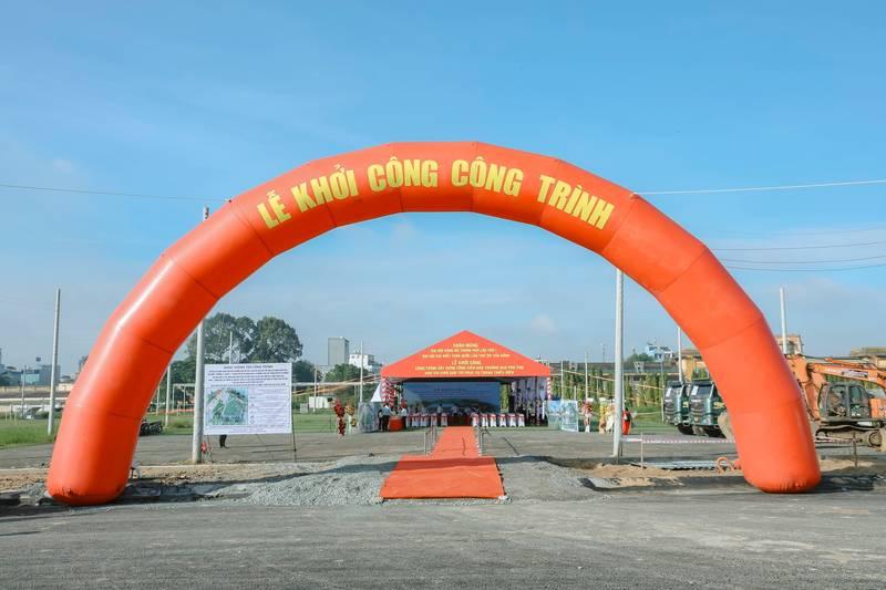 Tổ chức lễ khởi công và lễ động thổ trọn gói với cổng chào và khu vực chuẩn bị sự kiện chuyên nghiệp.