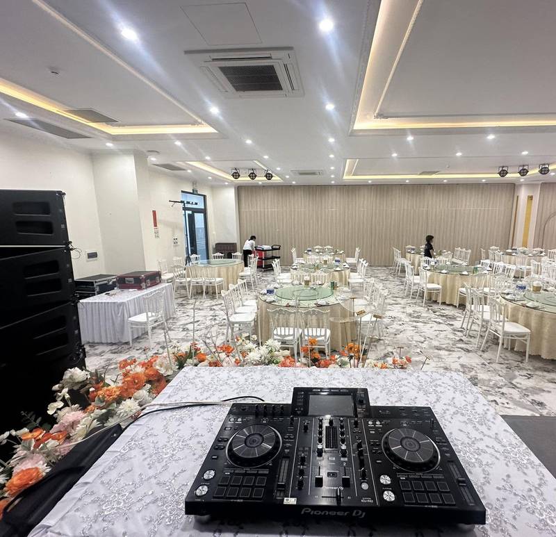 Bàn DJ trong 1 tiệc tất niên ở HCM