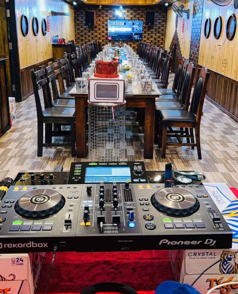 Bàn DJ tại 1 buổi tiệc HCM