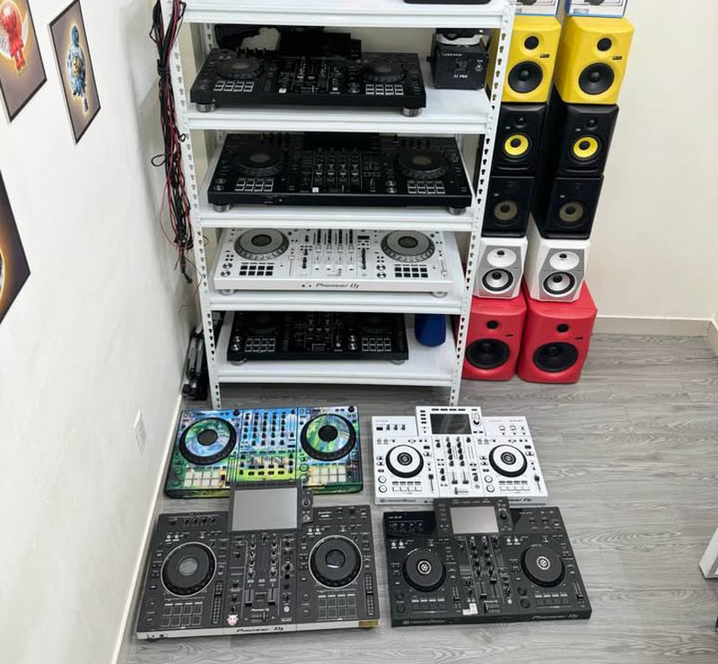 Các mẫu bàn DJ và âm thanh tại Will Event