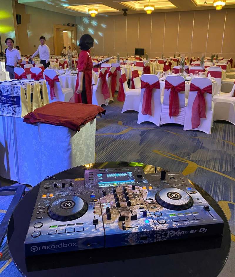 Bàn DJ tại tiệc tất niên HCM