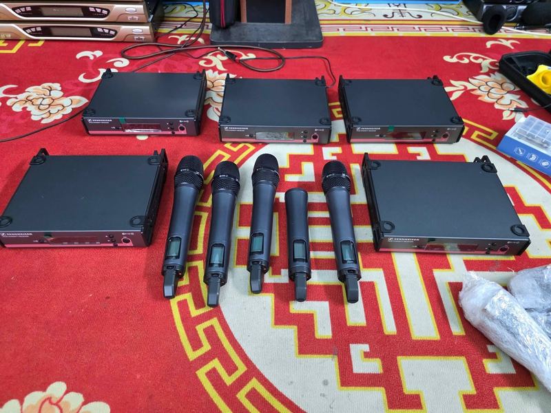 5 bộ micro không dây và Receiver