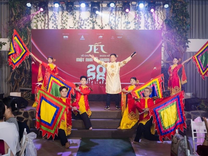 Tiết mục văn nghệ trong sự kiện tất niên cuối năm
