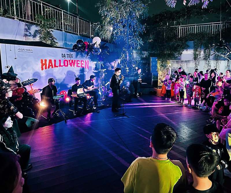 tổ chức halloween